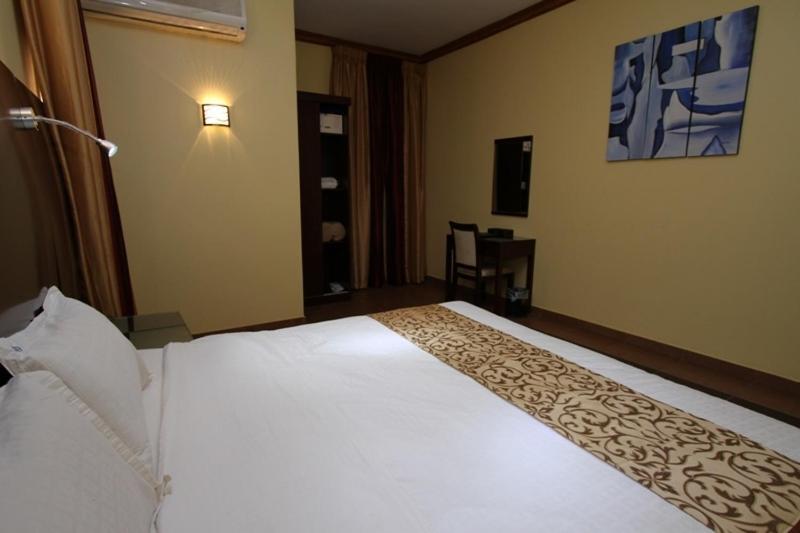 Raoum Inn Arar Ngoại thất bức ảnh