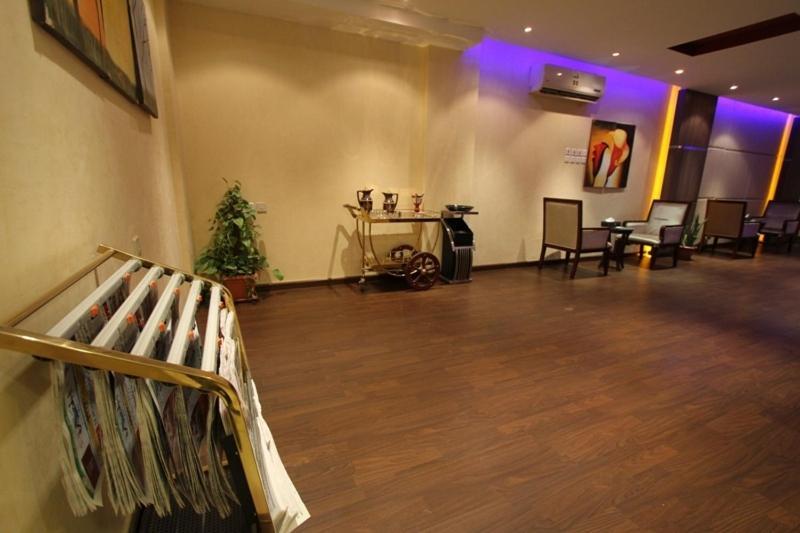 Raoum Inn Arar Ngoại thất bức ảnh